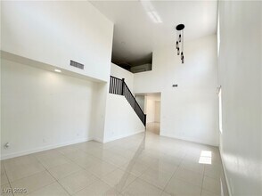 283 Crooked Tree Dr in Las Vegas, NV - Building Photo - Building Photo