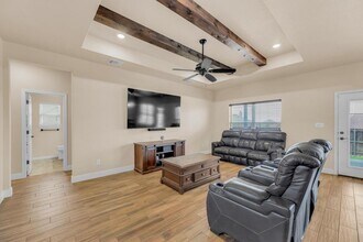 165 Greg Ln in Jarrell, TX - Building Photo - Building Photo