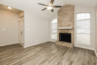 5708 Shady Springs Trail in Fort Worth, TX - Building Photo - Building Photo