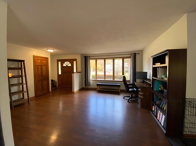 8624 Valley Dr in Waldorf, MD - Building Photo - Building Photo