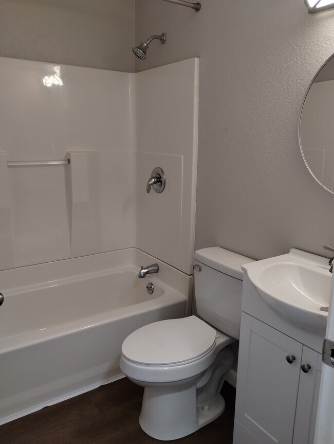 101 Potomac Cir, Unit B photo'