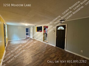 3258 Meadow Ln in Jackson, MS - Building Photo - Building Photo