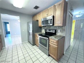 1728 SE 12th St in Cape Coral, FL - Building Photo - Building Photo