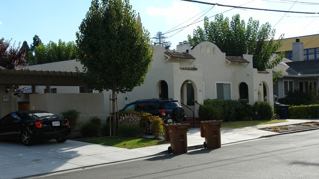 1023-1027 Castro St in Martinez, CA - Building Photo - Building Photo