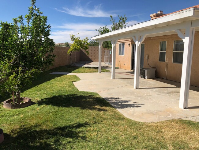 3109 Titcher Ln in Rosamond, CA - Building Photo - Building Photo