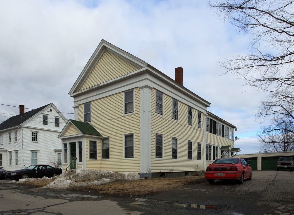 13 Crosby St in Augusta, ME - Building Photo