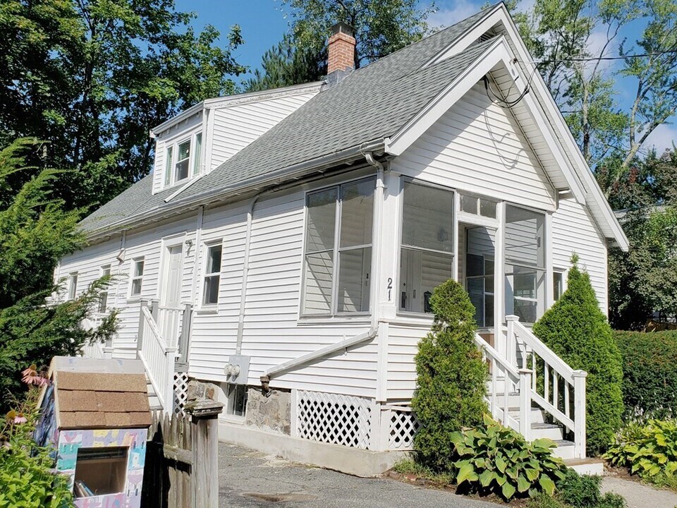 21 Glenellen Rd, Unit 1 in Boston, MA - Building Photo