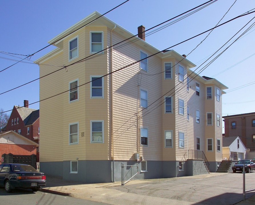 379 Ferry St in Fall River, MA - Building Photo