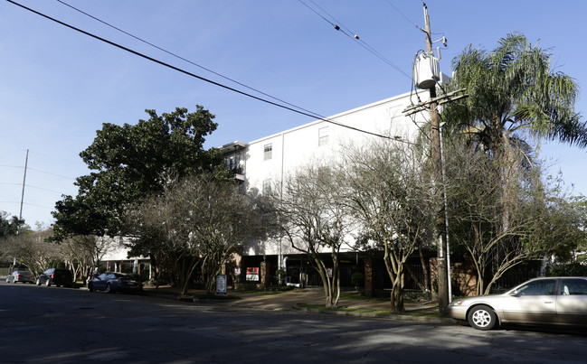 Coliseum Place Apartments in New Orleans, LA - Foto de edificio - Building Photo