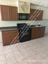 21495 Nisqually Rd in Apple Valley, CA - Foto de edificio - Building Photo