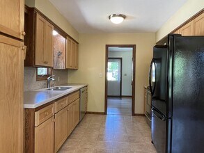 6806 W 24th St in Minneapolis, MN - Building Photo - Building Photo