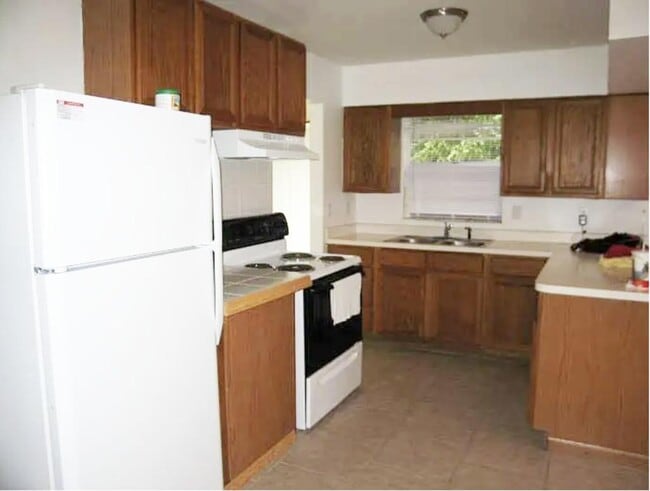 427 W Alamo Dr in Lakeland, FL - Foto de edificio - Building Photo