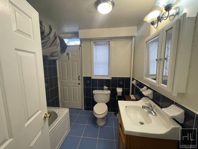 349 Bradford St-Unit -1 in Brooklyn, NY - Building Photo - Building Photo