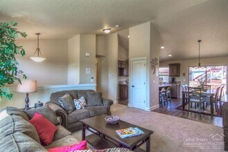 20661 Tango Creek Ave in Bend, OR - Building Photo - Building Photo