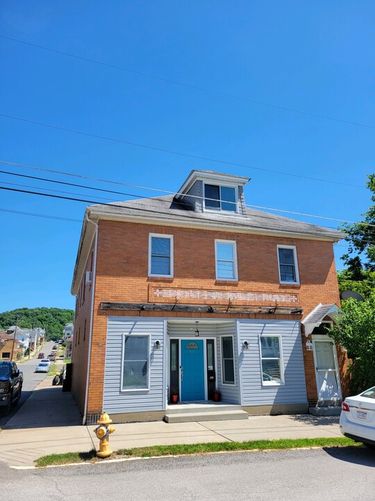 440 Franklin Ave, Unit 440 #2 in Canonsburg, PA - Building Photo