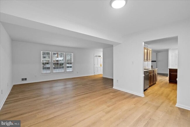 8608 Greeley Blvd in West Springfield, VA - Building Photo - Building Photo