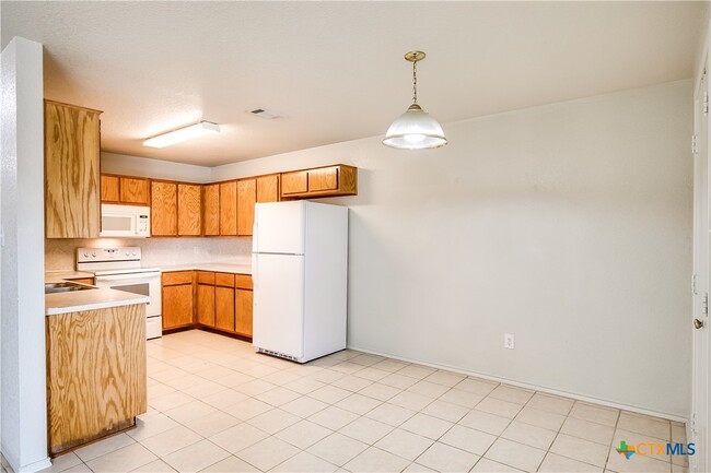 property at 2709 Lucille Dr