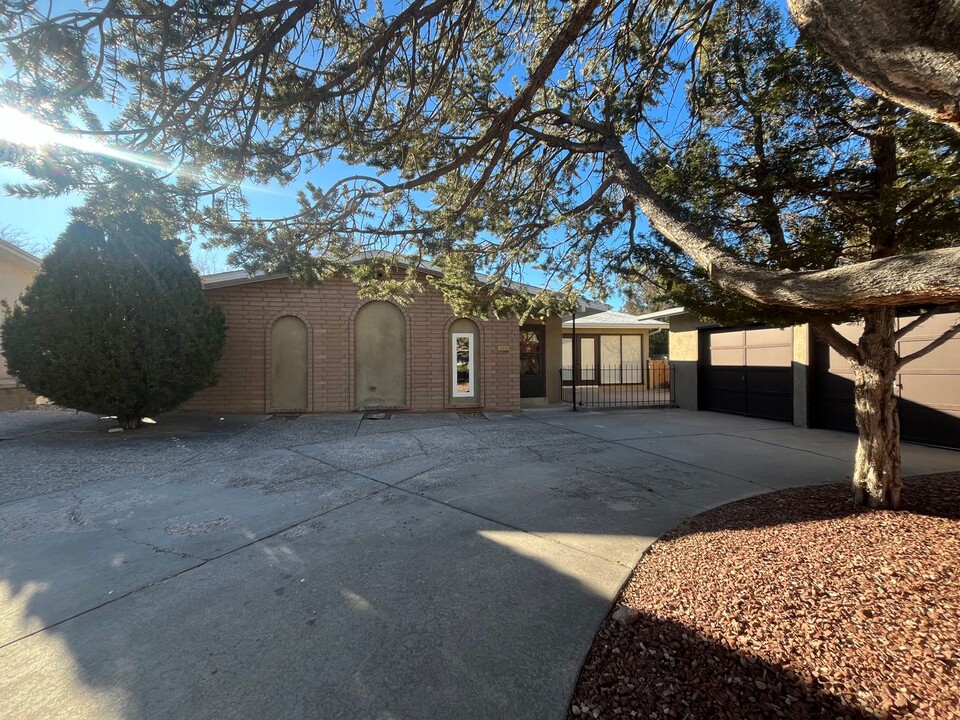 12408 View Ct NE in Albuquerque, NM - Building Photo