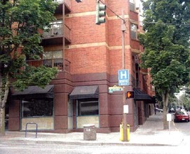 University Park in Portland, OR - Foto de edificio - Building Photo