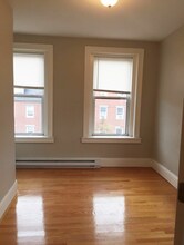 28 Chelsea St, Unit 3 BED East Boston in Boston, MA - Building Photo - Building Photo