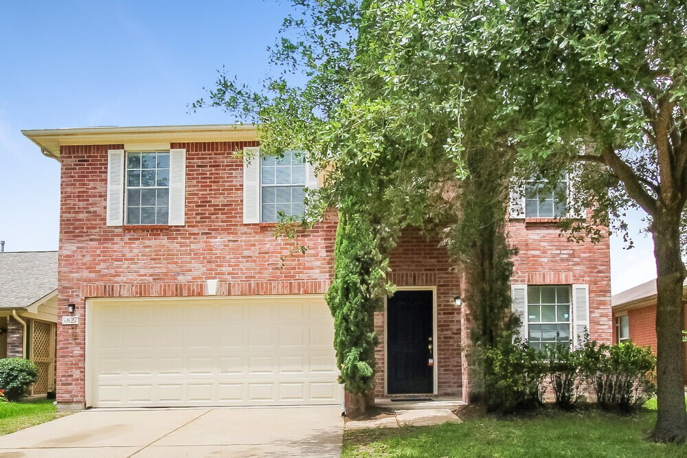 5827 Clerkenwell Dr in Houston, TX - Building Photo