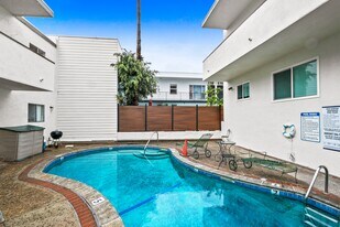 8220 Norton in West Hollywood, CA - Building Photo