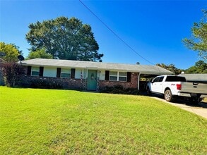 521 Boxwood Rd in Prattville, AL - Foto de edificio - Building Photo