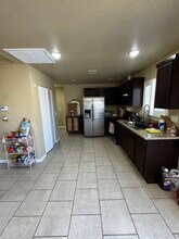 879 N Mountain View Ave, Unit 2 in San Bernardino, CA - Building Photo - Building Photo