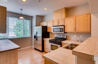 15330 SW Mallard Dr in Beaverton, OR - Building Photo - Building Photo