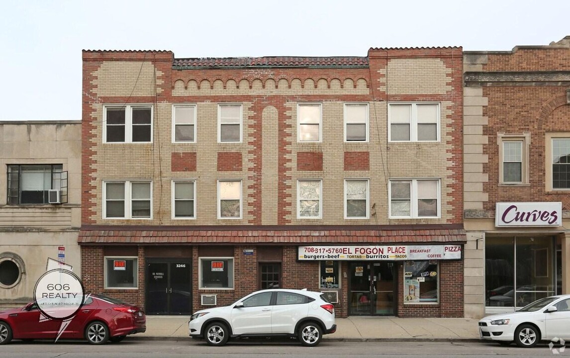 3244 S Oak Park Ave in Berwyn, IL - Foto de edificio