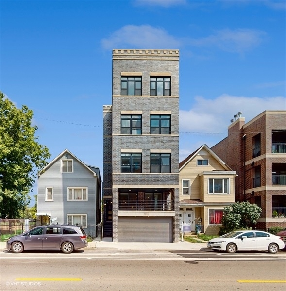 3253 N Elston Ave in Chicago, IL - Building Photo