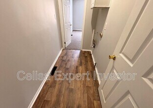 6832 Autumn View Dr in Fort Wayne, IN - Building Photo - Building Photo