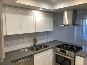 16871 Green Ln, Unit 1 in Huntington Beach, CA - Building Photo - Building Photo