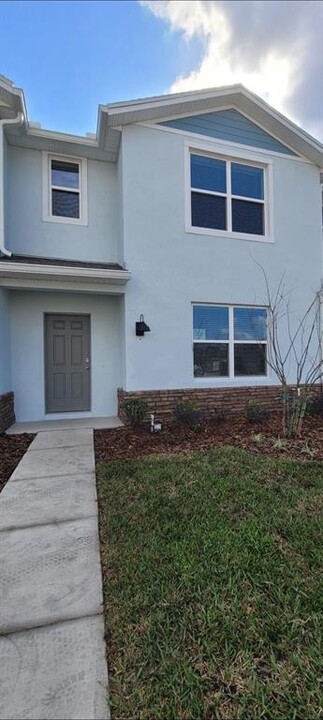 499 Preston Cv Dr in St. Cloud, FL - Building Photo