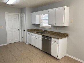 1123 Northview Dr in Crestview, FL - Building Photo - Building Photo