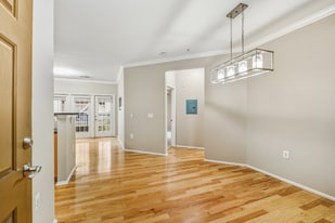 11800 Old Georgetown Rd in North Bethesda, MD - Building Photo