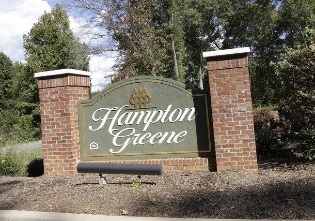 Hampton Greene and Crest Apartments photo'