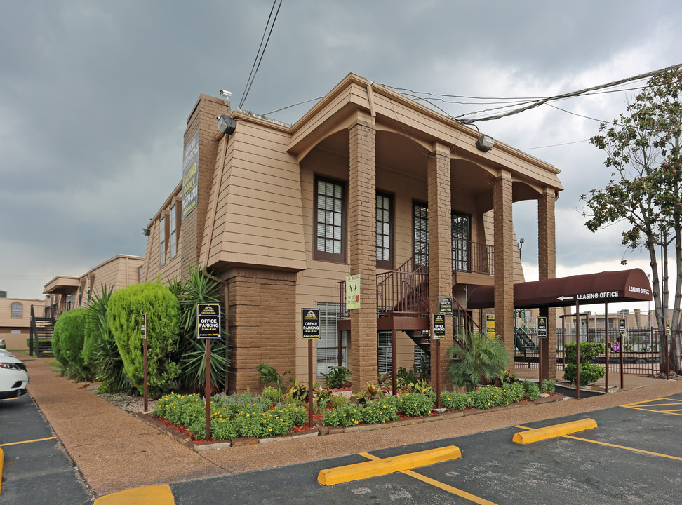 Ashford Crescent Oaks in Houston, TX - Foto de edificio