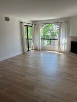 21650 Burbank Blvd, Unit 315 in Woodland Hills, CA - Building Photo