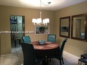 2905 Point E Dr in Aventura, FL - Building Photo - Building Photo