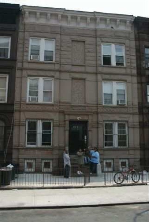 180 Decatur St in Brooklyn, NY - Building Photo