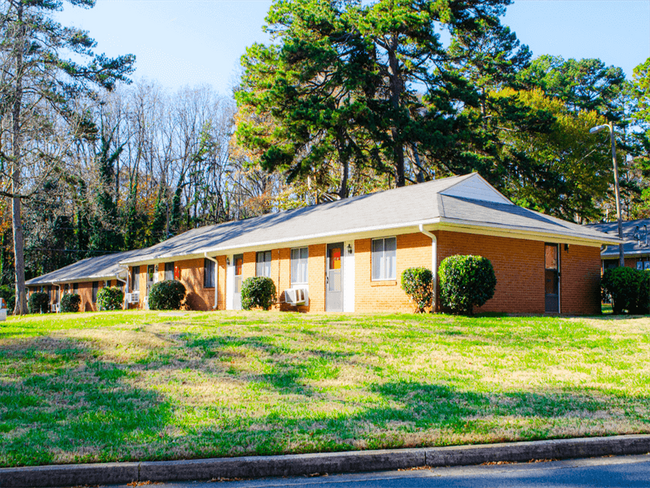 Hideaway at Kingspark in Charlotte, NC - Building Photo - Building Photo