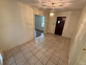 3801 N 12th Ave in Pensacola, FL - Building Photo - Building Photo