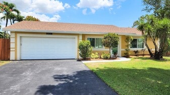 9309 Gettysburg Rd in Boca Raton, FL - Building Photo