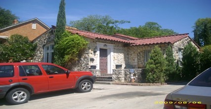 The Elsmere Apartments in San Antonio, TX - Building Photo - Building Photo