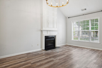 5198 Medlock Corners Dr in Norcross, GA - Building Photo - Building Photo