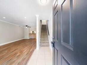 6402 Del Monte Dr in Houston, TX - Building Photo - Building Photo
