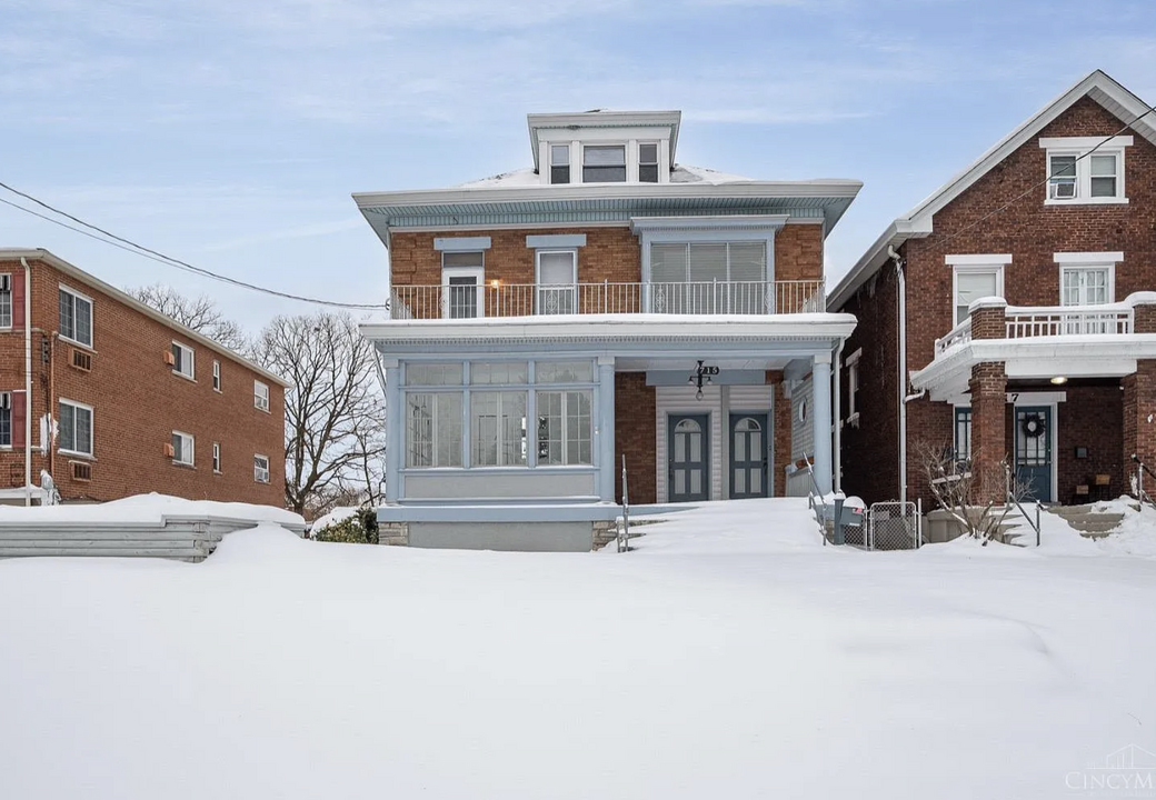 715 Purcell Ave in Cincinnati, OH - Building Photo