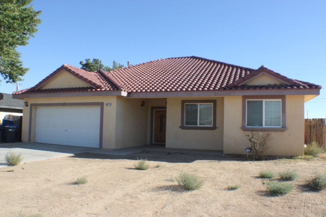 9412 Karen Ave in California City, CA - Building Photo