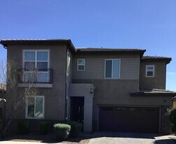 7031 W Knox Rd in Chandler, AZ - Building Photo